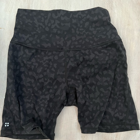 ACTA black leopard BLM biker shorts 6” - Picture 2 of 3
